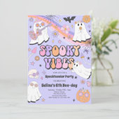 Spooky Vibes Halloween Cute Groovy Ghost Birthday Kaart (Staand voorkant)