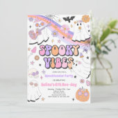Spooky Vibes Halloween Cute Groovy Ghost Birthday Kaart (Staand voorkant)