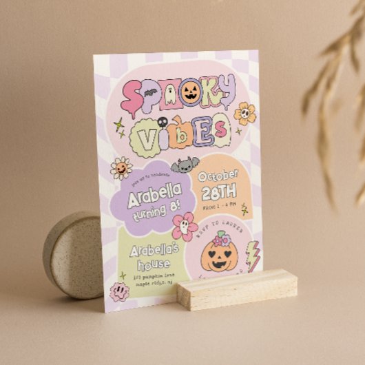 Spooky Vibes Preppy Halloween Verjaardag Uitnodigi Kaart