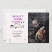 Spooky Vibes Retro Halloween Ghost Verjaardagsfoto Kaart (Voorkant)
