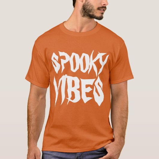 SPOOKY VIBES T-SHIRT (Voorkant)