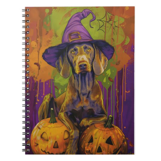 Spooky Weimaraner hond Halloween heks en pompoen Notitieboek (Voorkant)