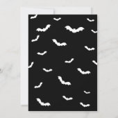 Spooky Witch Black en White Halloween Party Kaart (Achterkant)