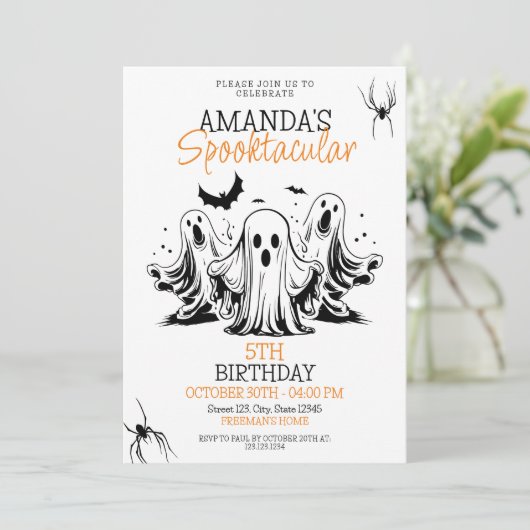 Spooky Zwart en Wit Scary Ghosts Verjaardag Kaart (Staand voorkant)