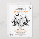 Spooky Zwart en Wit Scary Ghosts Verjaardag Kaart<br><div class="desc">Spooky Black and White Scary Ghosts Verjaardag,  een mooi en cool Halloween-ontwerp met een spookachtige geest met vleermuizen en spinnen in de buurt. Als je problemen hebt met het aanpassen van de sjabloon,  voel je vrij om de ontwerper een bericht te sturen :)</div>