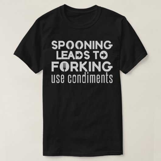 Spooning leidt tot het forceren van de gebruikstoe t-shirt (Design voorkant)