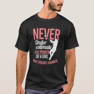 Spoor- en veldvrouwen gooien meisje met een hamer t-shirt