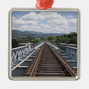 Spoorsporen boven de Eiffelbrug Metalen Ornament
