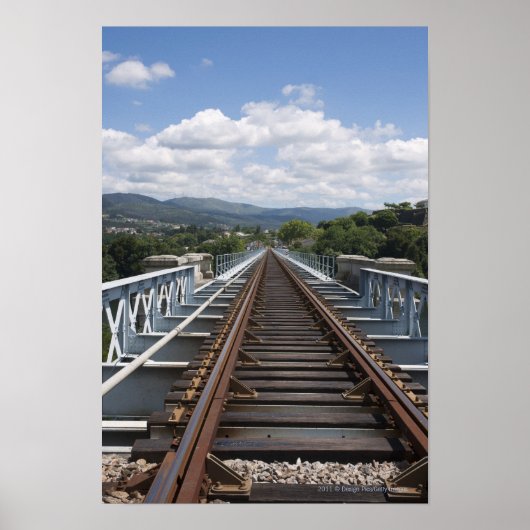 Spoorsporen boven de Eiffelbrug Poster (Voorkant)