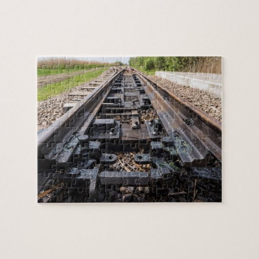 Spoorweg verdwijnt in de verte legpuzzel (Horizontaal)