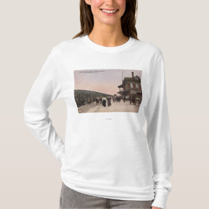 Spoorwegstation in de Stille Zuidzee T-shirt
