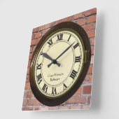 spoorwegstation op bakstenen kijkklok vierkante klok (Hoek)