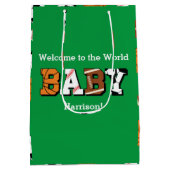 Sport Baby shower Gecodeerd Groen Genderneutraal Medium Cadeauzakje (Achterkant)