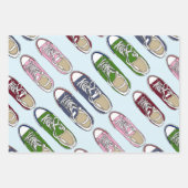 Sportconcept. Gymschoenen van verschillende kleure Inpakpapier Vel (Voorkant 2)