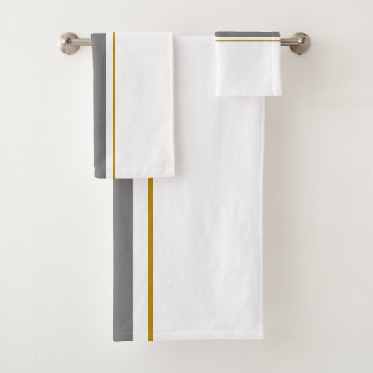 Sportief grijs goudbruin racestrepen op wit bad handdoek (Insitu)