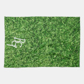 Sportief groen gras achtergrond monogram Initialen Theedoek (Horizontaal)
