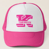 Sportief Roze Monogram Initiaal Team Bachelorette Trucker Pet (Voorkant)