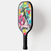 Sportieve Graffiti van Man Spelen Pickleball Paddle (Links)