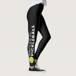 Sporty Pickleball Custom Town Team Name Black Leggings<br><div class="desc">De perfecte leggings voor pickleballliefhebbers. Leggings van hoge kwaliteit met uw aangepaste tekst en een gele pekelbal aan beide zijden. Voeg je teamnaam, stadsnaam, clubnaam enz. toe. Fun voor casual sociaal spel of wedstrijdspel - verander gemakkelijk de achtergrondkleur om de kleuren van uw club/team aan te passen. Klik op Aanpassen...</div>