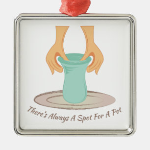 Spot voor een potje metalen ornament