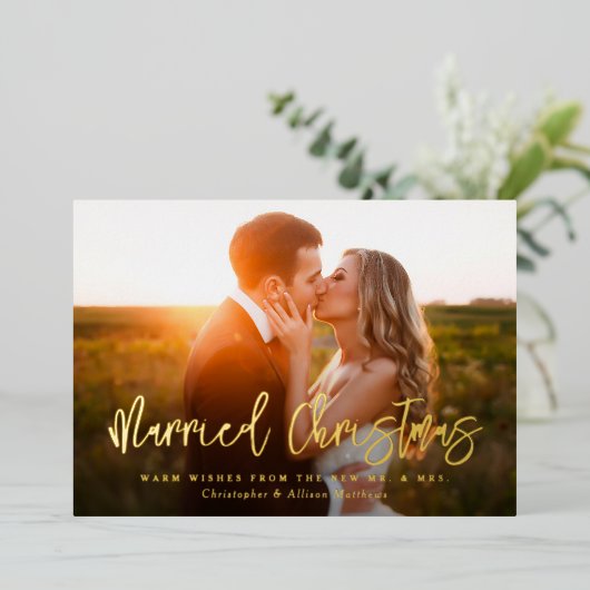 Spotfoto met gehuwde kerstPas getrouwd Folie Feestdagenkaart (Staand Voorkant)