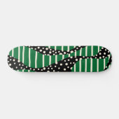 Spots and Stripes 2 - Green, Cream and Black Persoonlijk Skateboard (Horizontaal)