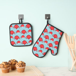 Spotty Red Teapot en Cups Blue Pattern Ovenwant & Pannenlap Set