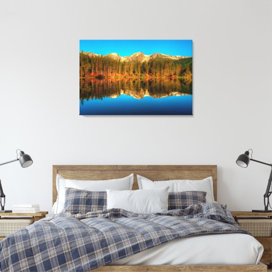 Sprague Lake Ochtend Gouden Uur, Zomerzonnewende Canvas Afdruk (Insitu (Slaapkamer))