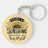 Spread a little sunshine wherever you go. sleutelhanger (Achterkant)