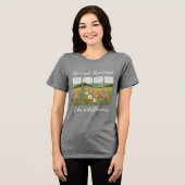 Spread kindness like wildflowers. T-Shirt (Voorkant volledig)