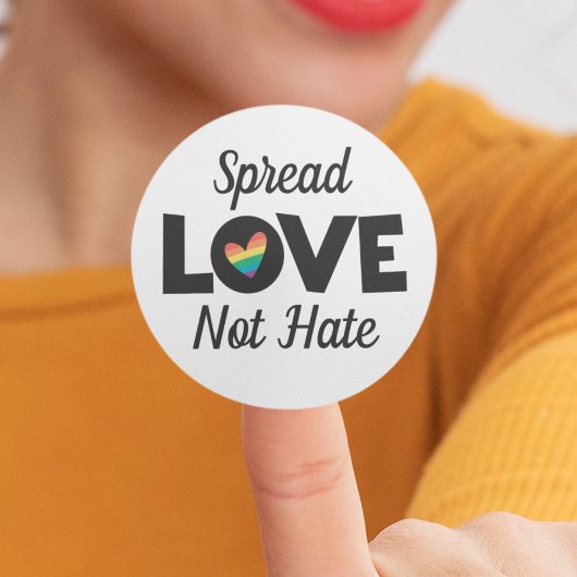 Spread Love haat LGBT-regenbooghart Ronde Sticker