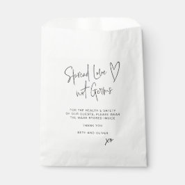 Spread Love Not Germs Wedding Guest Face Mask Bedankzakje