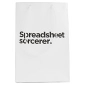 Spreadsheet Tovenaar | Grappig Cadeau voor Collega Medium Cadeauzakje (Voorkant)