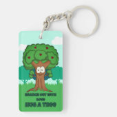 Spreid liefde uit Knuffel een boom Sleutelhanger (achterkant)