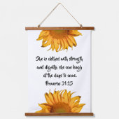 Spreuken 31:25 Bijbelvers Aangepast citaat Zonnebl Hangend Wandkleed (Voorkant)