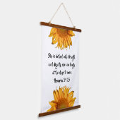 Spreuken 31:25 Bijbelvers Aangepast citaat Zonnebl Hangend Wandkleed (Gebogen)