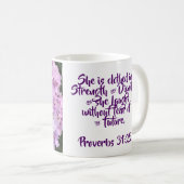 Spreuken 31:25 Koffie Mok (Voorkant rechts)