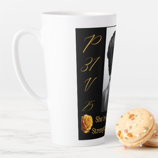 Spreuken 31 Vrouw Zwart & Geel Grote Latte Mok (In situ)