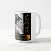 Spreuken 31 Vrouw Zwart & Geel Koffie Mok (Voorkant rechts)