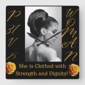 Spreuken 31 Vrouw Zwart & Geel Vierkant Klok (Voorkant)