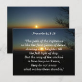 Spreuken 4:18-19 Geheugen van de Schrift Kaart (Voorkant / Achterkant)