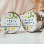 Spring Blush Personalized Wedding Ronde Sticker<br><div class="desc">Chic floral bruiloft stickers zijn een perfecte manier om je uitnodigingsenveloppen, gunsten en nog veel meer af te ronden. Ronde stickers zijn ontworpen om te passen aan ons collectie van de lente-Blush-bruiloft en hebben een bouquet van waterverf roos en pony's in pasteltinten van wazige roze, roomkleurige en groene tinten, met...</div>