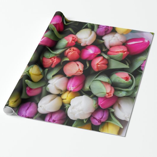 Spring Bouquet of Colorful Tulip Blooms Cadeaupapier (Uitgerold)