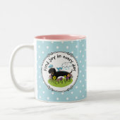 Spring Dachshund (zwart en tan) Cute dog Tweekleurige Koffiemok (Links)