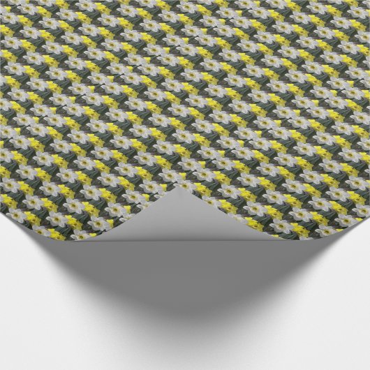 Spring Daffodil Blooms Floral Pattern Cadeaupapier (Hoek)