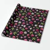 Spring Floral Fotoprint Zwarte achtergrond Wrap Cadeaupapier (Uitgerold)