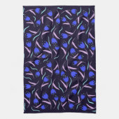 Spring Floral Pattern on Dark Blue Background Theedoek (Verticaal)