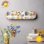 Spring Garden Butterfly Rainbow Sunshine groen Persoonlijk Skateboard<br><div class="desc">Een prachtig skateboard met veel zon en regenbogen voor zowel kinderen als volwassenen. Het ontwerp is voorzien van regenbogen,  lachende zon,  zonneschijn,  lentebloemen,  vlinder,  groen en gebladerte,  perfecte elementen voor een lentetuin voor een liefhebber. Ideaal als cadeau aan kinder op verjaardagen en volwassen op jubilea en andere gelegenheden.</div>