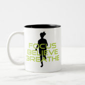 Spring Green Focus Believe Breathe Tweekleurige Koffiemok (Links)