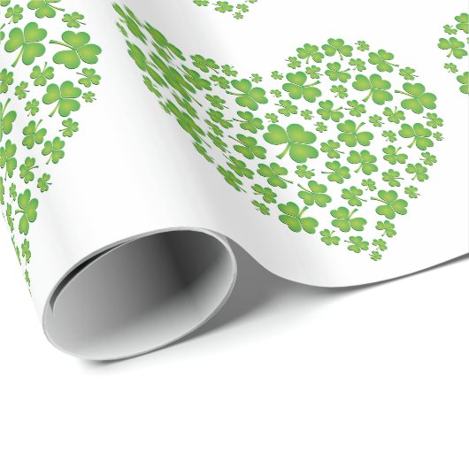 Spring Green Irish Shamrock Heart Cadeaupapier (Rol Hoek)